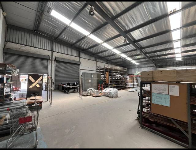 6,366M² WAREHOUSE TO LET IN KULEKA